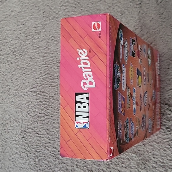 NBA Chicago Bulls Barbie - Picture 4 of 7